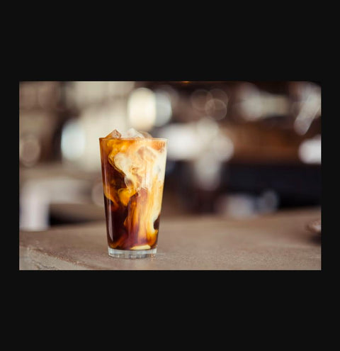 Été à Québec: café glacé en terrasse dans le Vieux-Québec