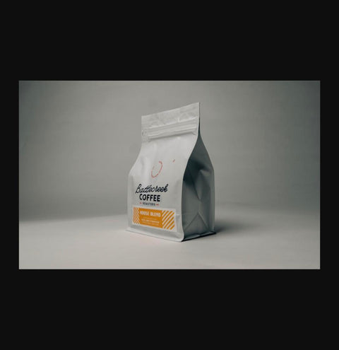 Mexique décaféiné: le café de la sérénité pour les fans de motorsport à Québec Carrera Café