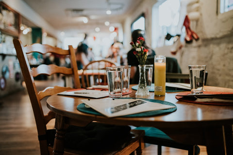 Café chaud après une journée de ski à Québec en hiver