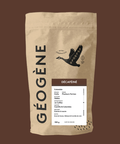 Excellent Décaféiné — Café Géogène, fond brun, Colombie Huila canne à sucre